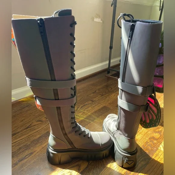 MYSTIC GARDEN REFLECTIVE BUTTERFLY BOOTS - US size 8 - Picture 7 of 10